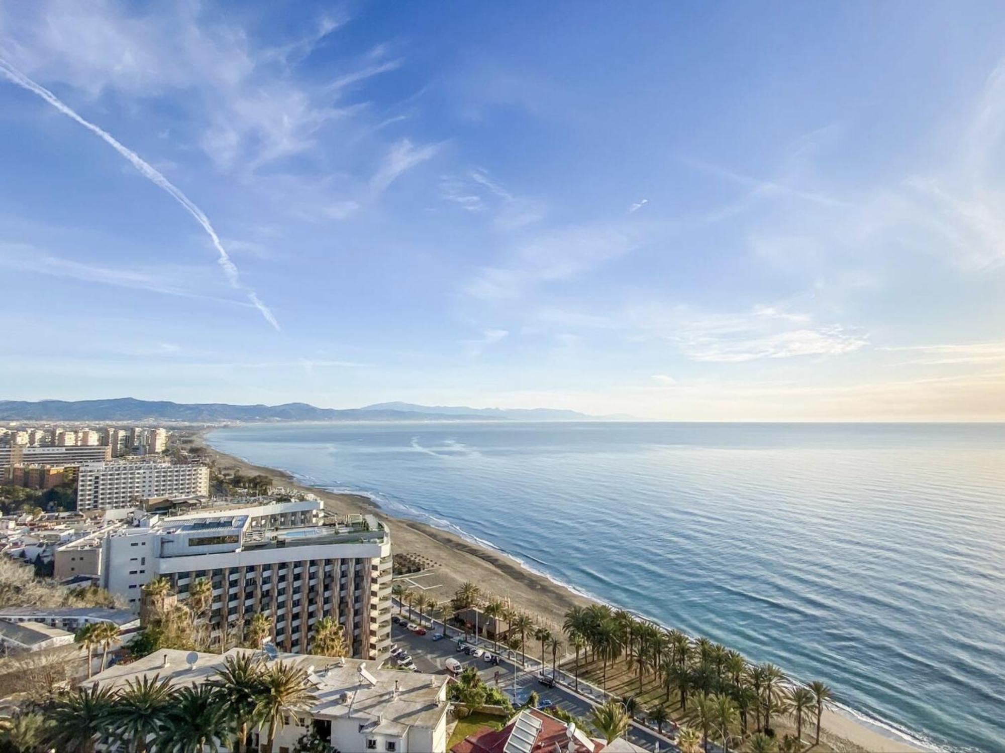 Apartamento Moderno Con Vistas Panoramicas Torremolinos Luaran gambar