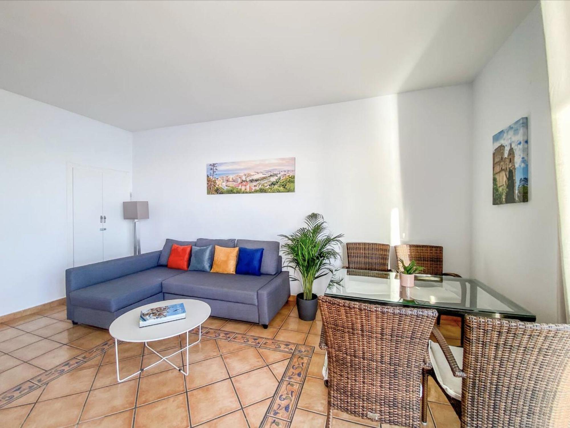 Apartamento Moderno Con Vistas Panoramicas Torremolinos Luaran gambar